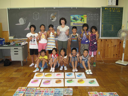 Students with their 3d chalk drawings