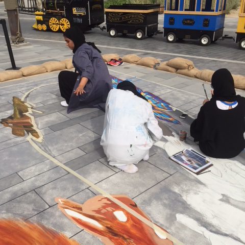 tracy lee stum, 3d street art, 3d street painting, dubai canvas