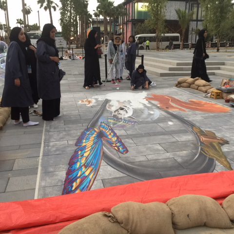 tracy lee stum, 3d street art, 3d street painting, dubai canvas