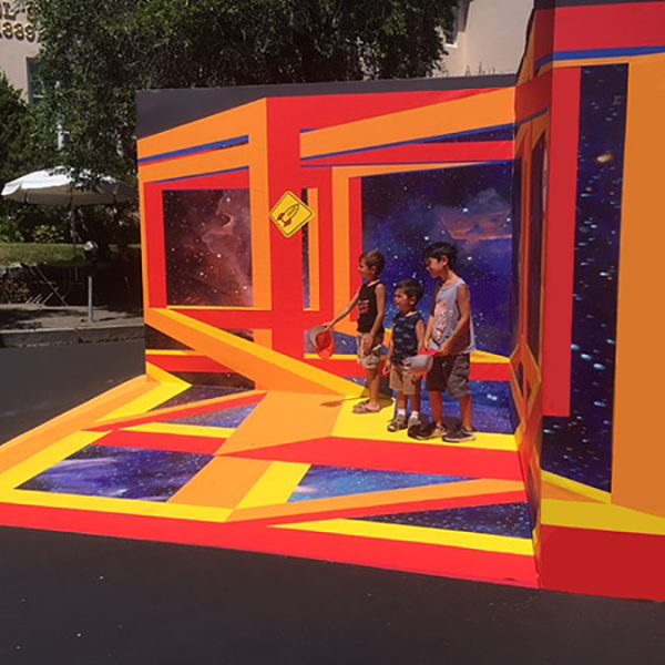 tracy lee stum, 3d street art, augmented reality installations, spacestation