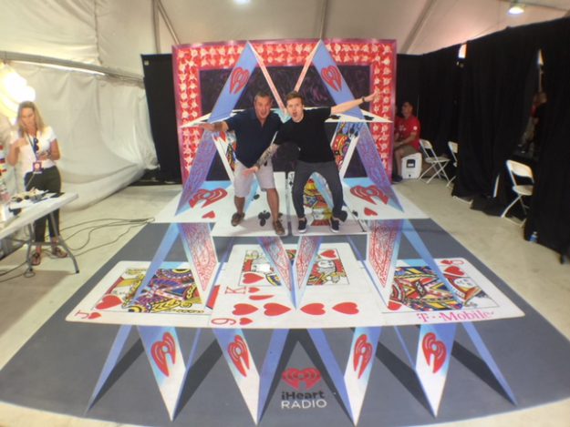 tracy lee stum, 3d street art, 3d street painting, iheart radio, house of cards